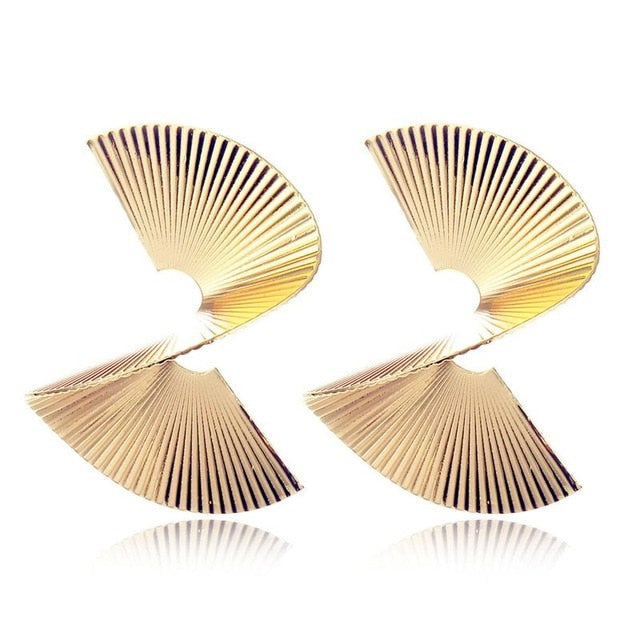 Voguish Gold Geometric Drop Earrings