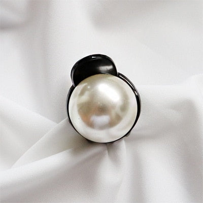 Fancy Mini Round Pearl Claw Hair Clip